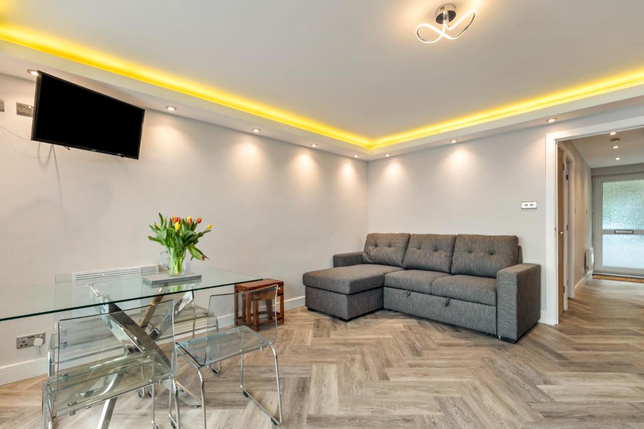 Pleasant View - Direct Beach Access, Sea Views And Parking 손더스풋 외부 사진